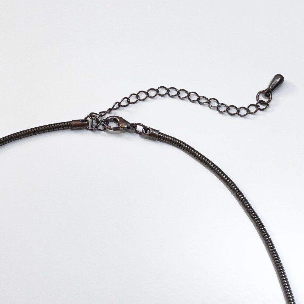 Metal Spikes Rocker Necklace - Picture 3 of 3